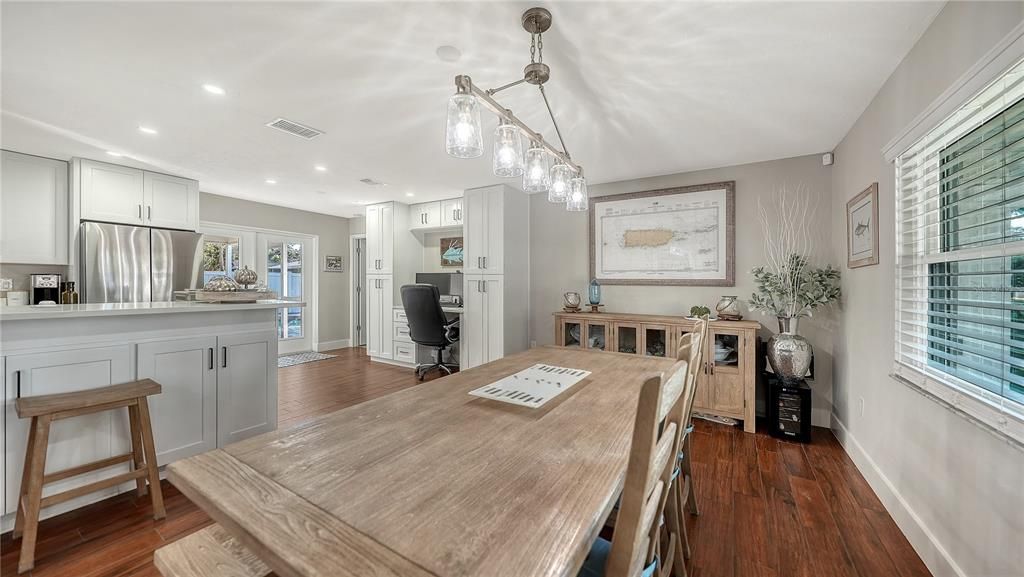 En Venta: $630,000 (3 camas, 2 baños, 1663 Pies cuadrados)