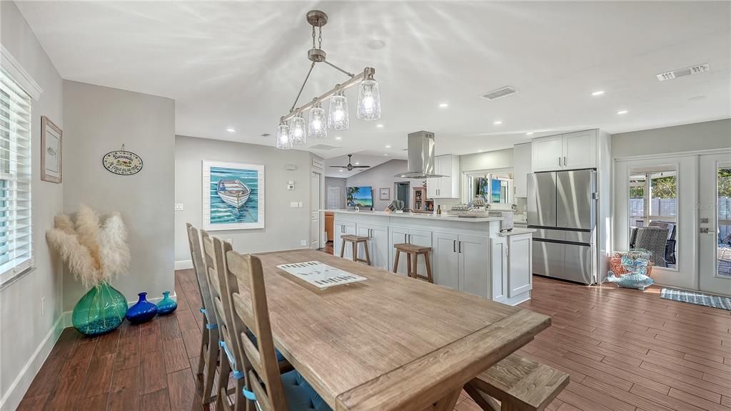 En Venta: $630,000 (3 camas, 2 baños, 1663 Pies cuadrados)