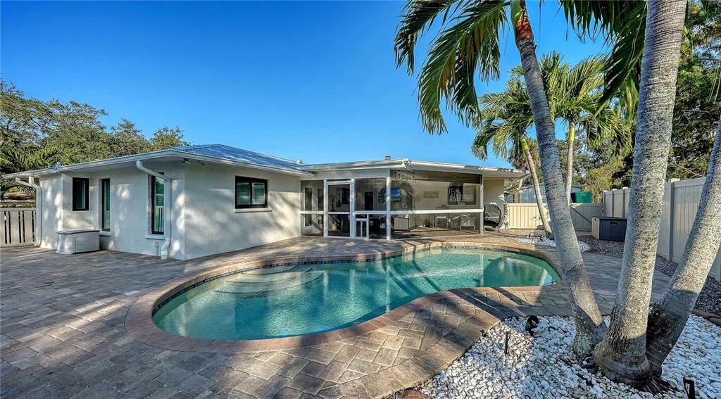 En Venta: $630,000 (3 camas, 2 baños, 1663 Pies cuadrados)