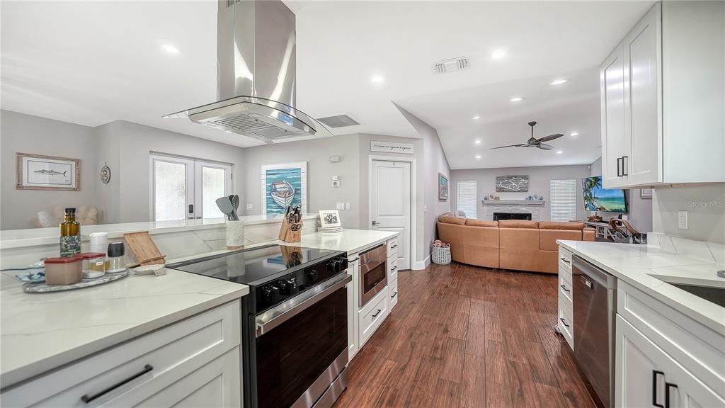 En Venta: $630,000 (3 camas, 2 baños, 1663 Pies cuadrados)