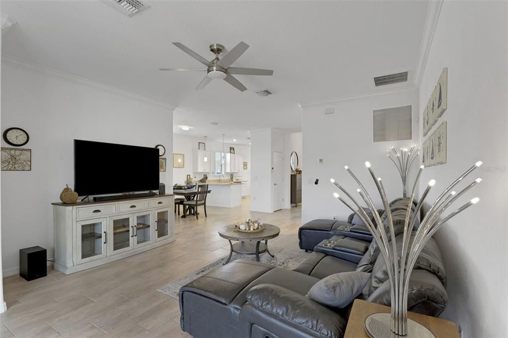 待售: $399,900 (3 贝兹, 2 浴室, 1670 平方英尺)