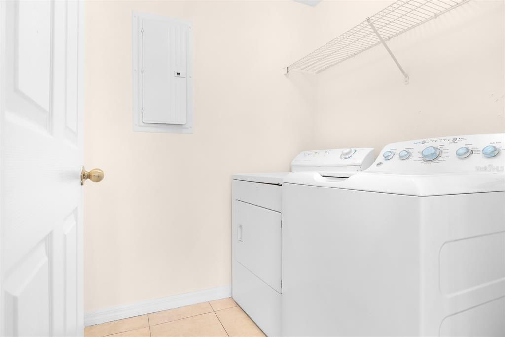 Activo con contrato: $1,650 (2 camas, 2 baños, 999 Pies cuadrados)