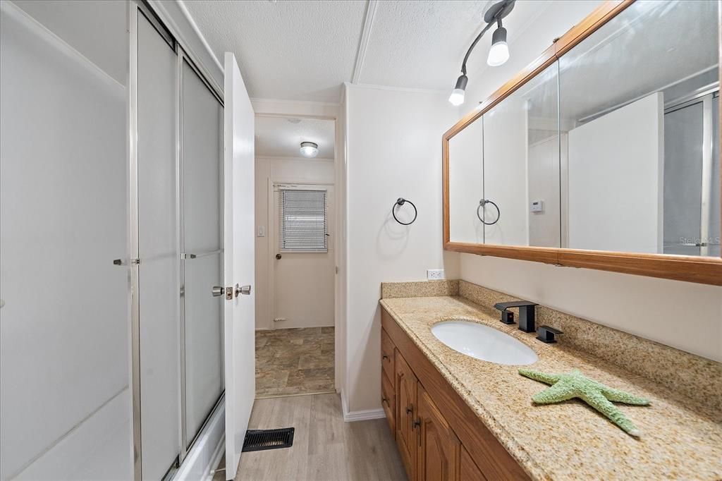 En Venta: $215,000 (2 camas, 2 baños, 552 Pies cuadrados)