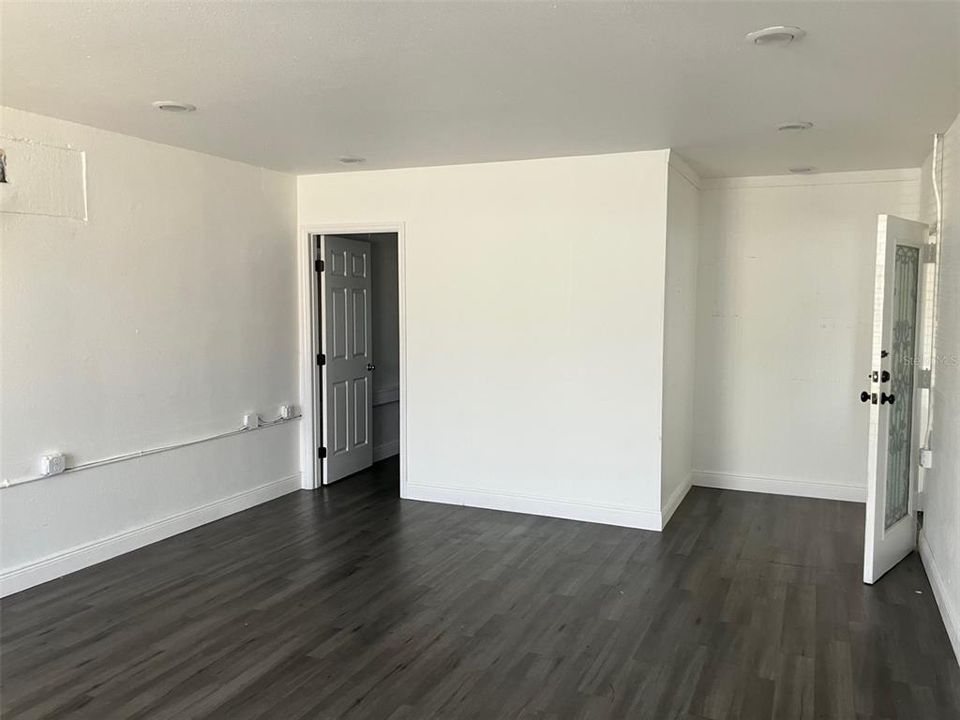 待售: $58,380 (0 贝兹, 0 浴室, 1946 平方英尺)