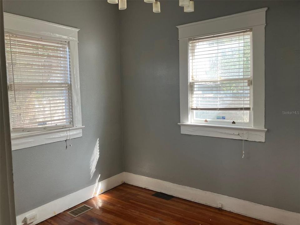 待售: $58,380 (0 贝兹, 0 浴室, 1946 平方英尺)