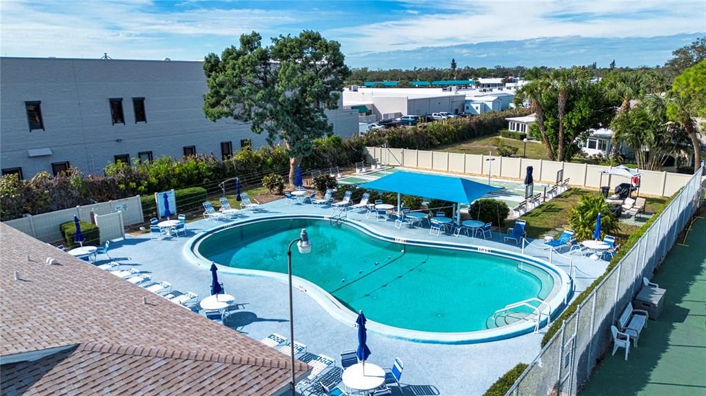 For Sale: $129,900 (1 beds, 1 baths, 820 Square Feet)