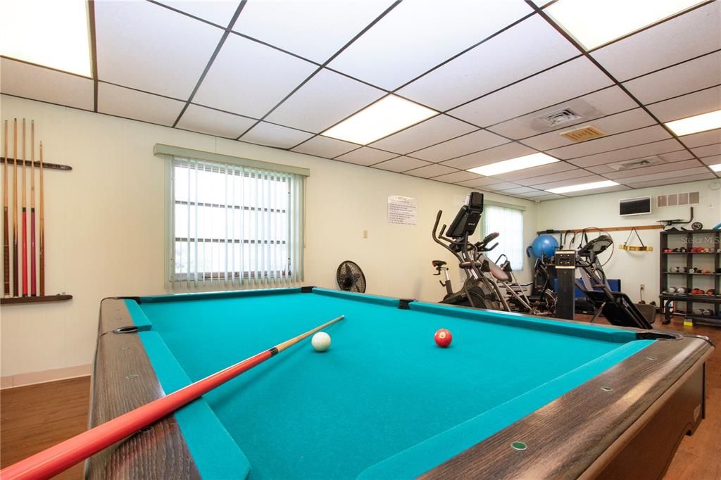 For Sale: $129,900 (1 beds, 1 baths, 820 Square Feet)