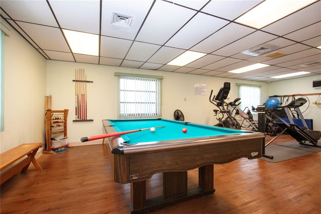 For Sale: $129,900 (1 beds, 1 baths, 820 Square Feet)