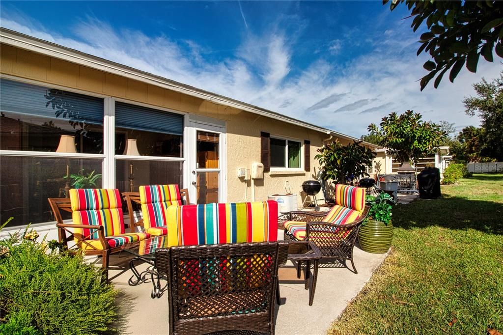 For Sale: $129,900 (1 beds, 1 baths, 820 Square Feet)