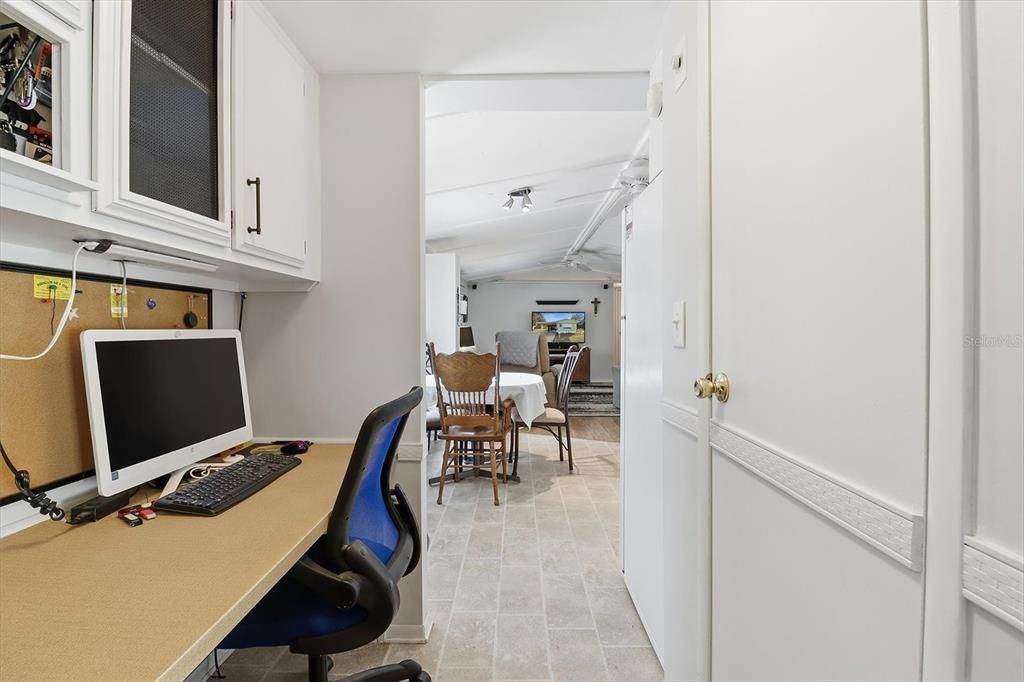 待售: $159,000 (2 贝兹, 2 浴室, 924 平方英尺)