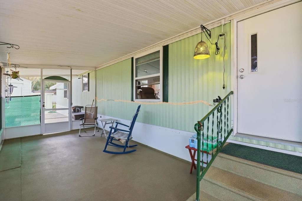 待售: $159,000 (2 贝兹, 2 浴室, 924 平方英尺)