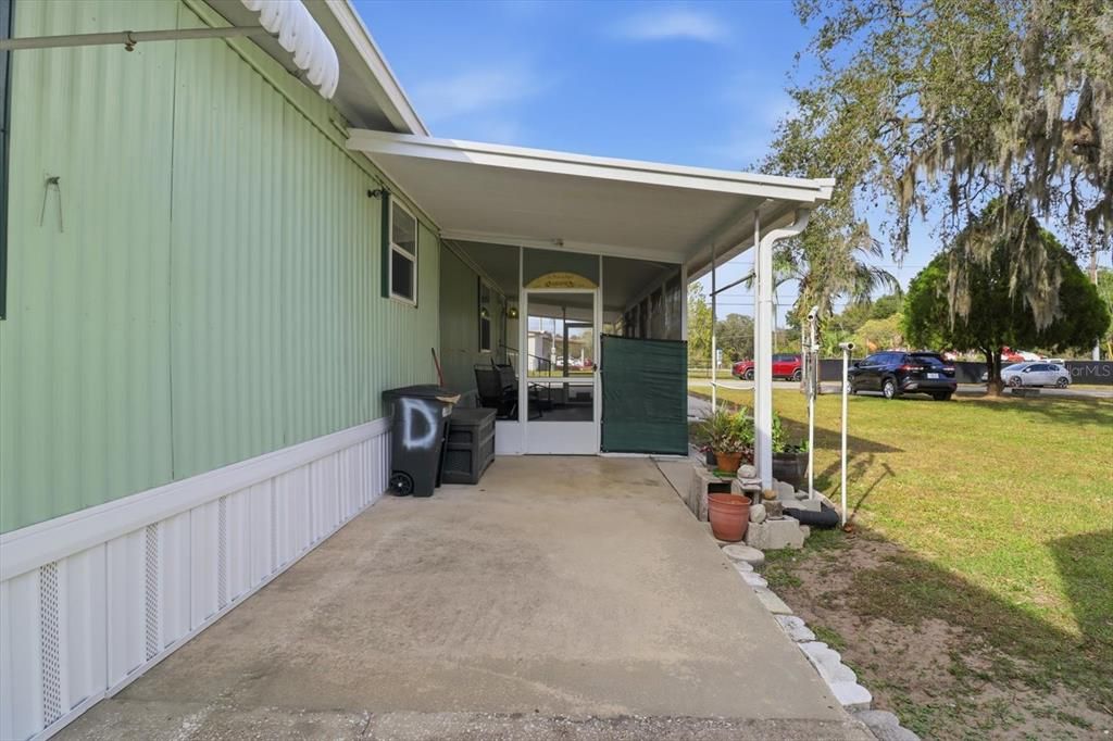 待售: $159,000 (2 贝兹, 2 浴室, 924 平方英尺)