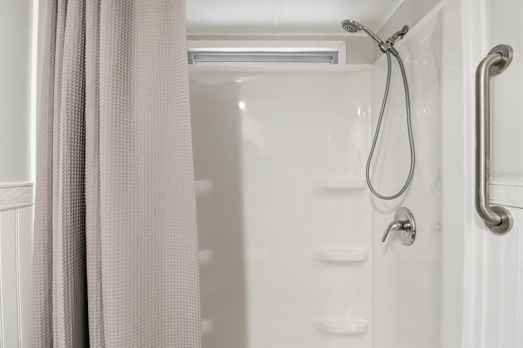 待售: $159,000 (2 贝兹, 2 浴室, 924 平方英尺)