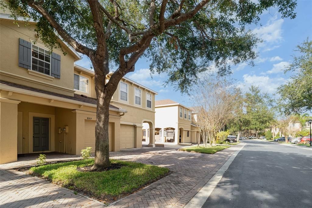 На продажу: $300,000 (3 спален, 2 ванн, 1930 Квадратных фут)