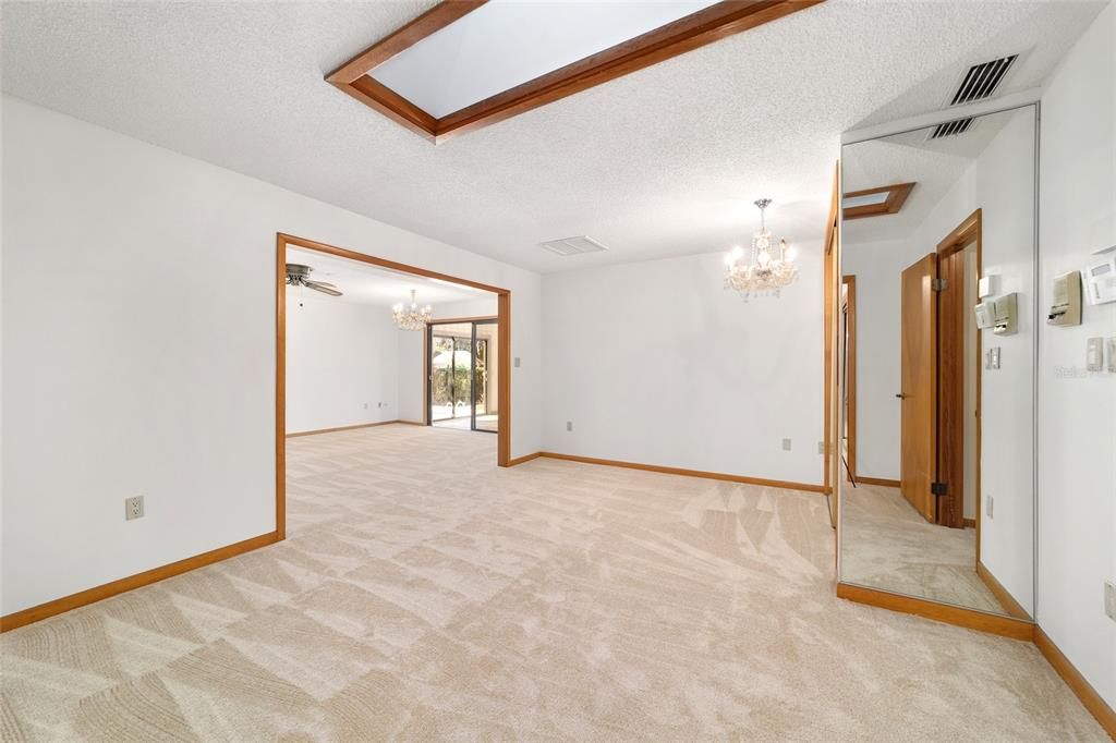 На продажу: $622,400 (4 спален, 2 ванн, 3562 Квадратных фут)