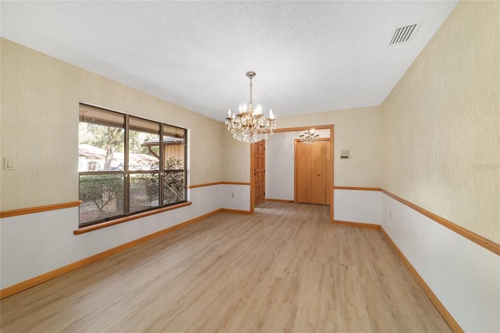 На продажу: $622,400 (4 спален, 2 ванн, 3562 Квадратных фут)