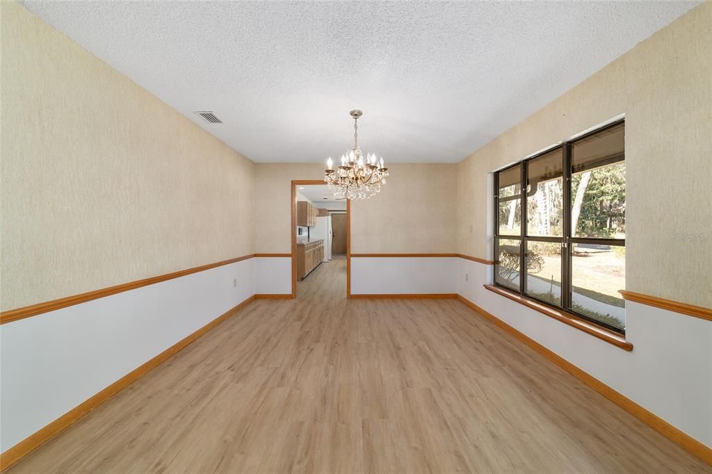 На продажу: $622,400 (4 спален, 2 ванн, 3562 Квадратных фут)