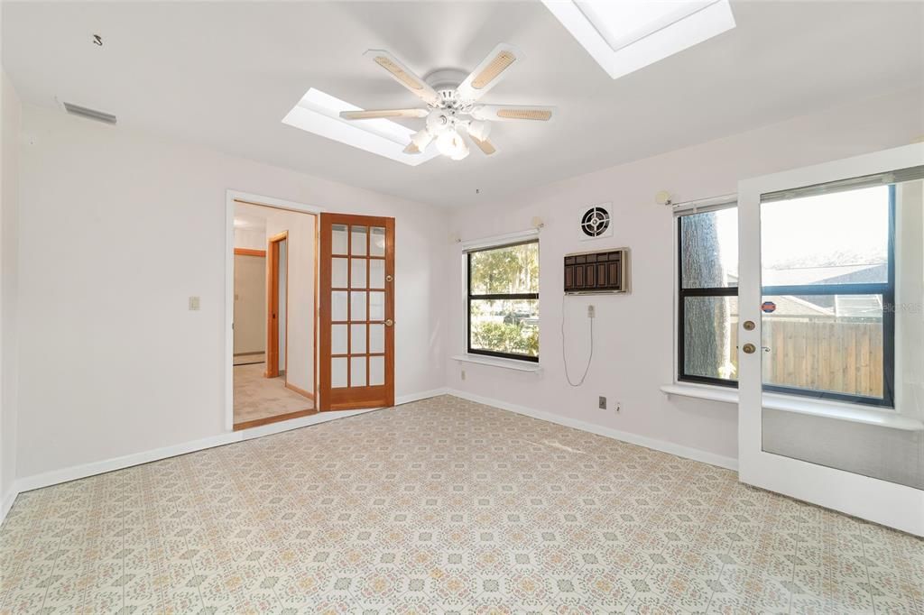 На продажу: $622,400 (4 спален, 2 ванн, 3562 Квадратных фут)