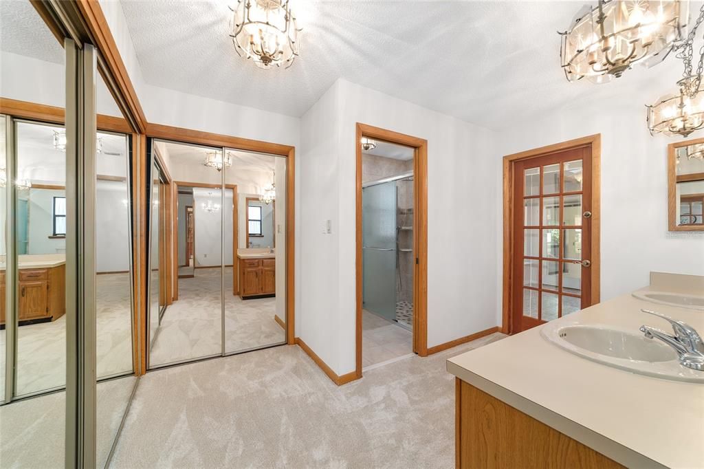 На продажу: $622,400 (4 спален, 2 ванн, 3562 Квадратных фут)