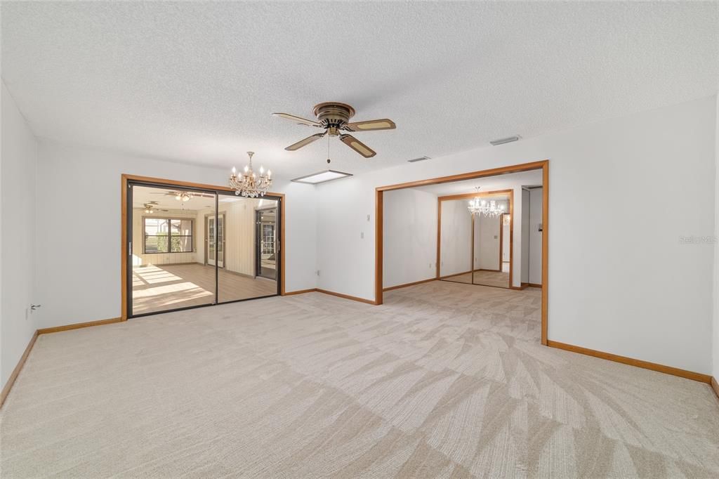 На продажу: $622,400 (4 спален, 2 ванн, 3562 Квадратных фут)