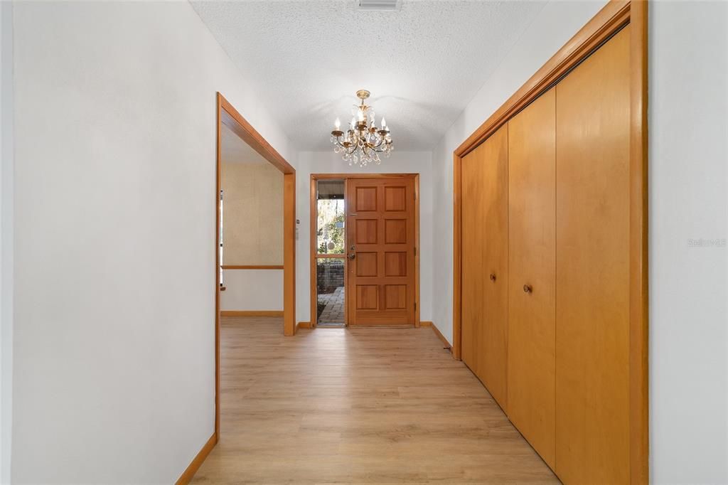 На продажу: $622,400 (4 спален, 2 ванн, 3562 Квадратных фут)