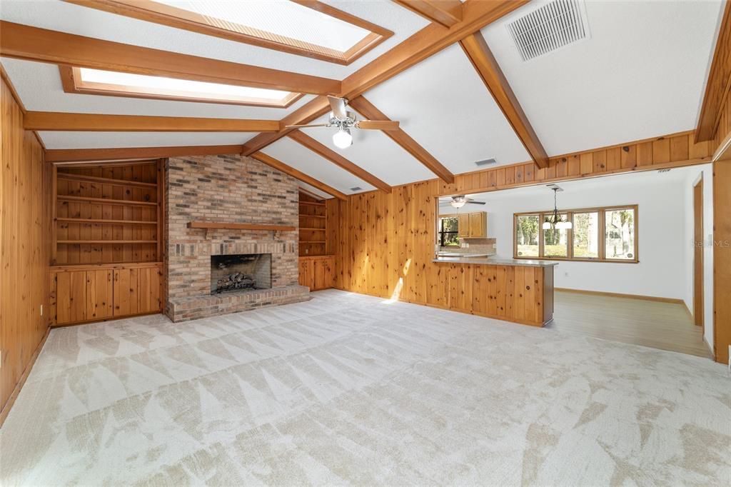 На продажу: $622,400 (4 спален, 2 ванн, 3562 Квадратных фут)