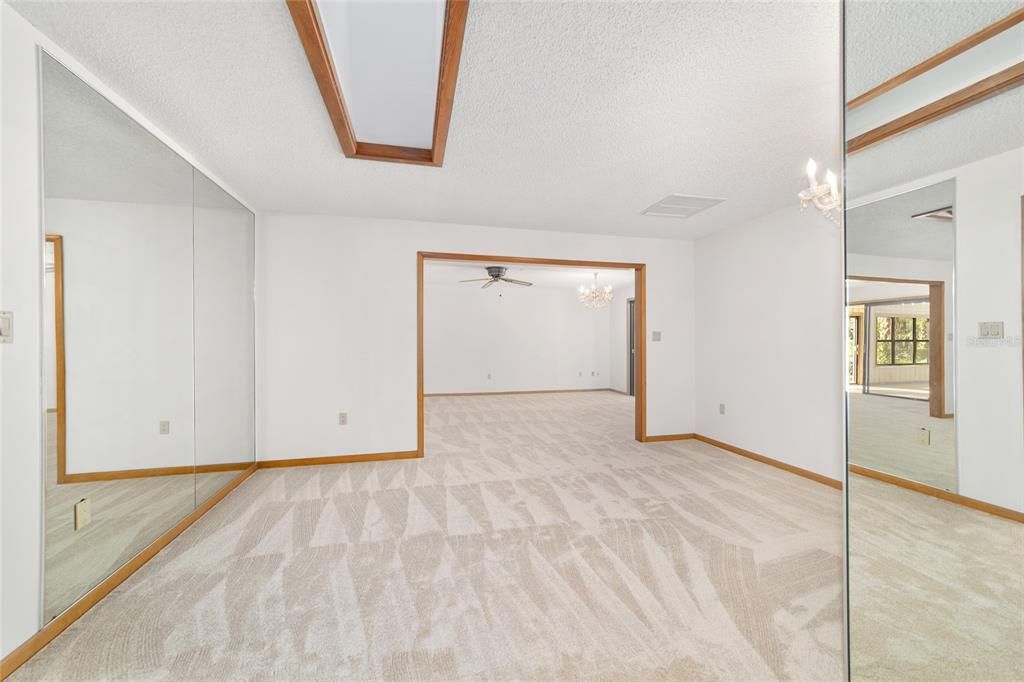 На продажу: $622,400 (4 спален, 2 ванн, 3562 Квадратных фут)