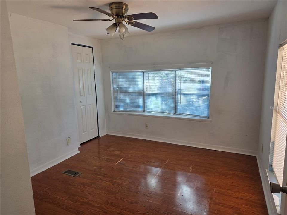 For Rent: $1,200 (2 beds, 2 baths, 784 Square Feet)