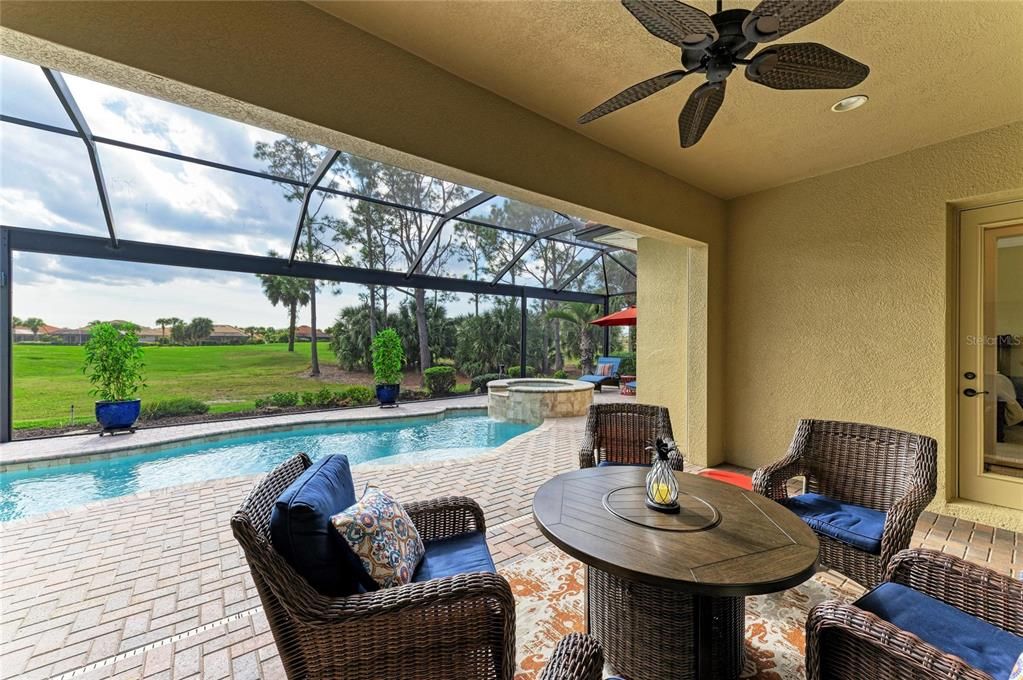 На продажу: $825,000 (4 спален, 3 ванн, 2649 Квадратных фут)