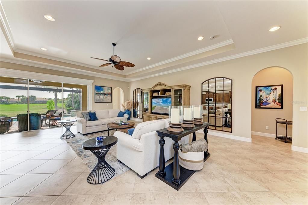 На продажу: $825,000 (4 спален, 3 ванн, 2649 Квадратных фут)