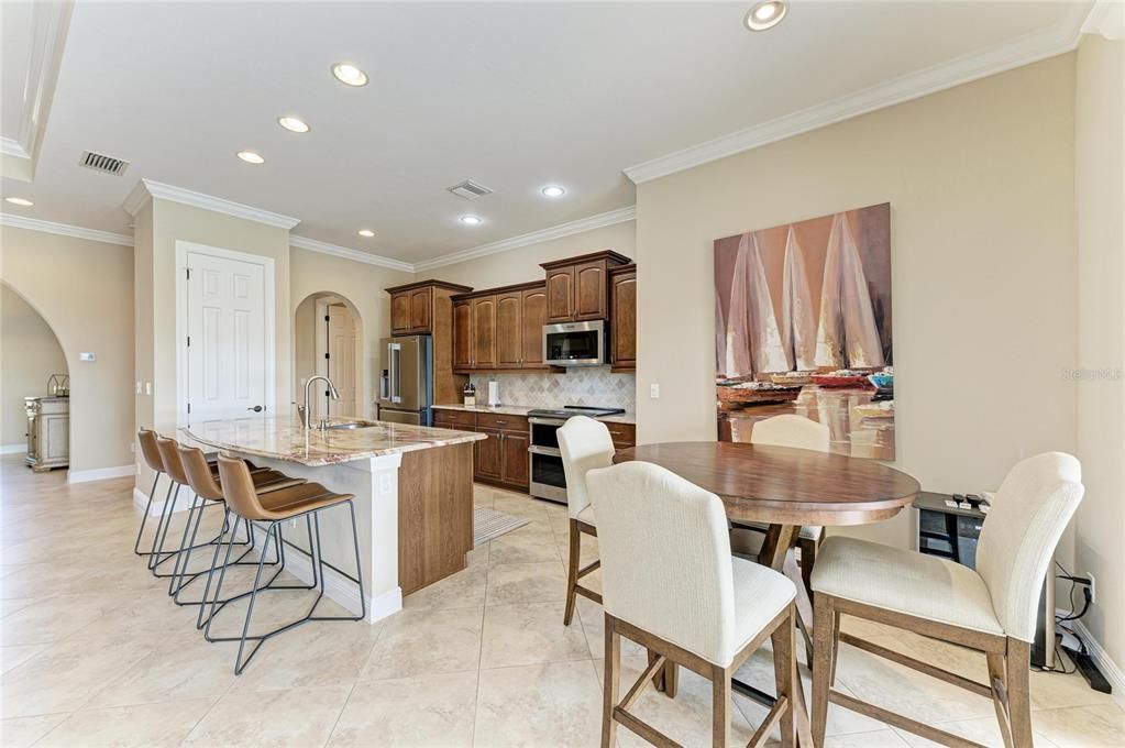 На продажу: $825,000 (4 спален, 3 ванн, 2649 Квадратных фут)