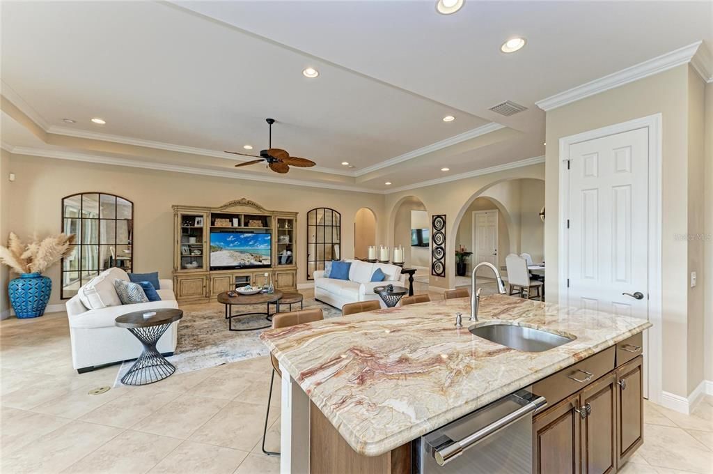 На продажу: $825,000 (4 спален, 3 ванн, 2649 Квадратных фут)