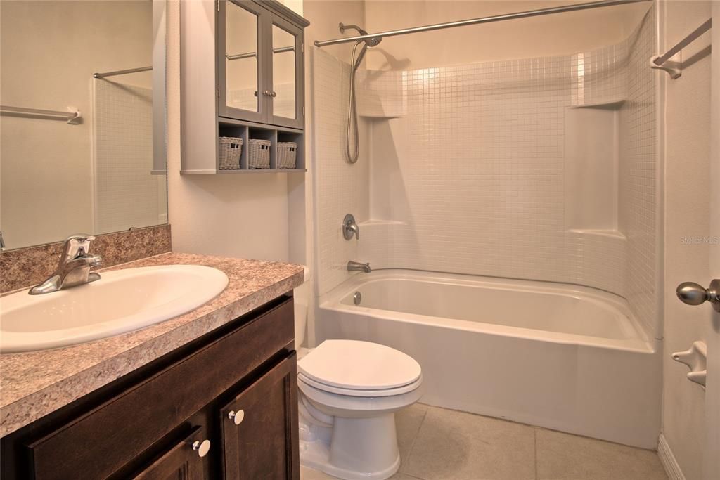 For Sale: $310,000 (3 beds, 2 baths, 1516 Square Feet)