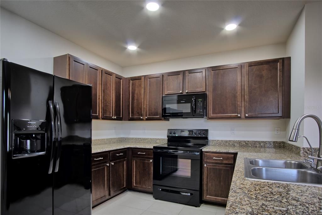 For Sale: $310,000 (3 beds, 2 baths, 1516 Square Feet)