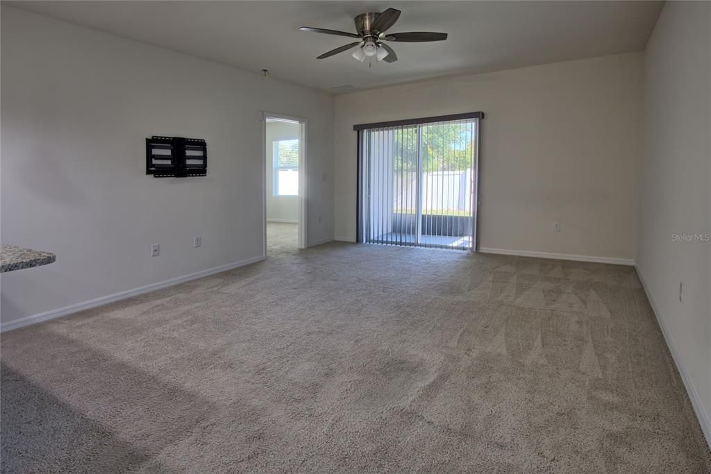 For Sale: $310,000 (3 beds, 2 baths, 1516 Square Feet)