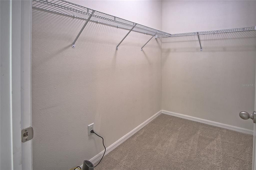 For Sale: $310,000 (3 beds, 2 baths, 1516 Square Feet)