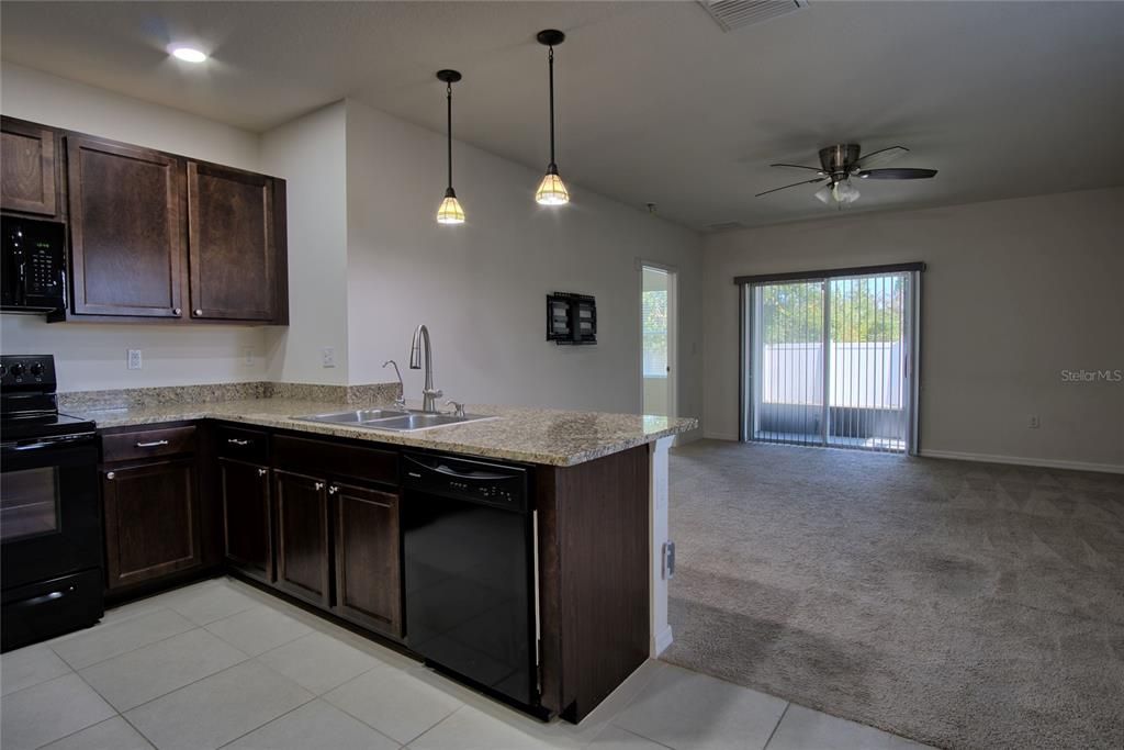 For Sale: $310,000 (3 beds, 2 baths, 1516 Square Feet)