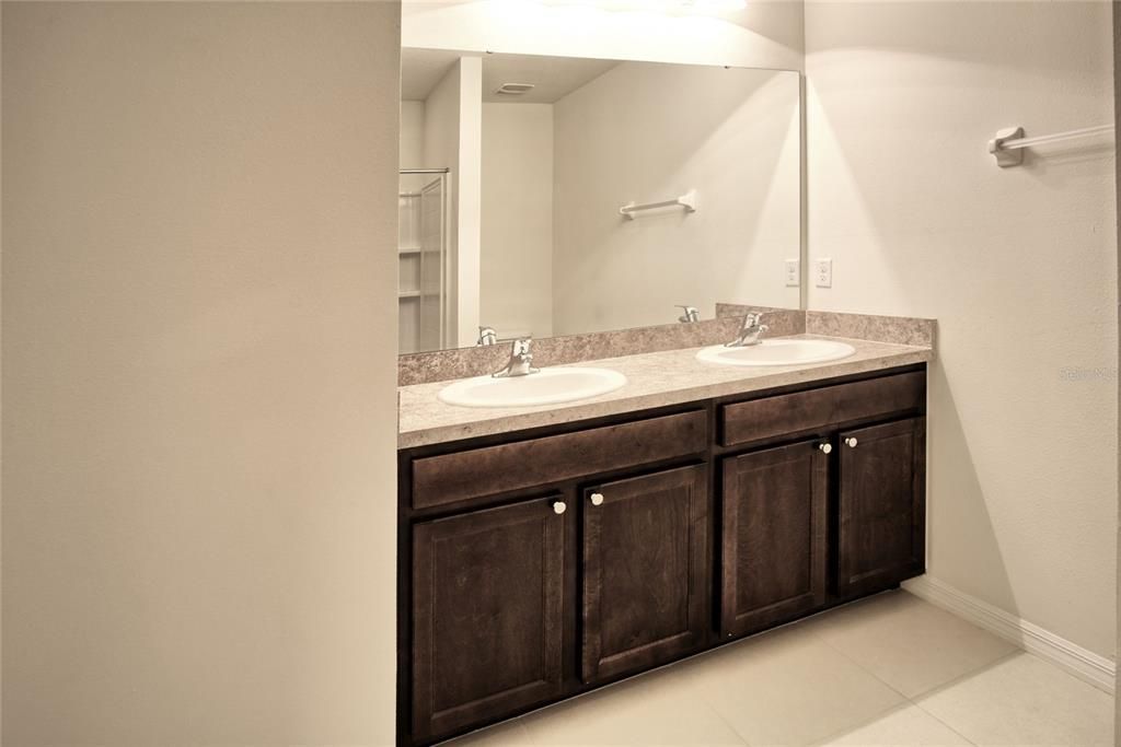 For Sale: $310,000 (3 beds, 2 baths, 1516 Square Feet)