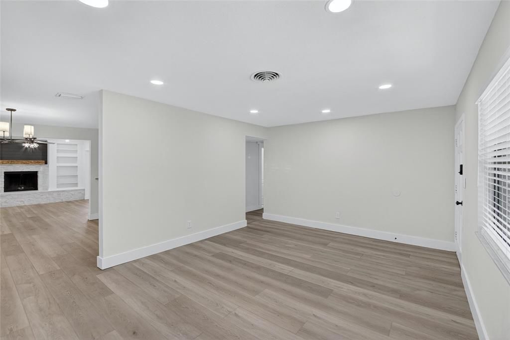 出租: $3,400 (4 贝兹, 2 浴室, 1794 平方英尺)