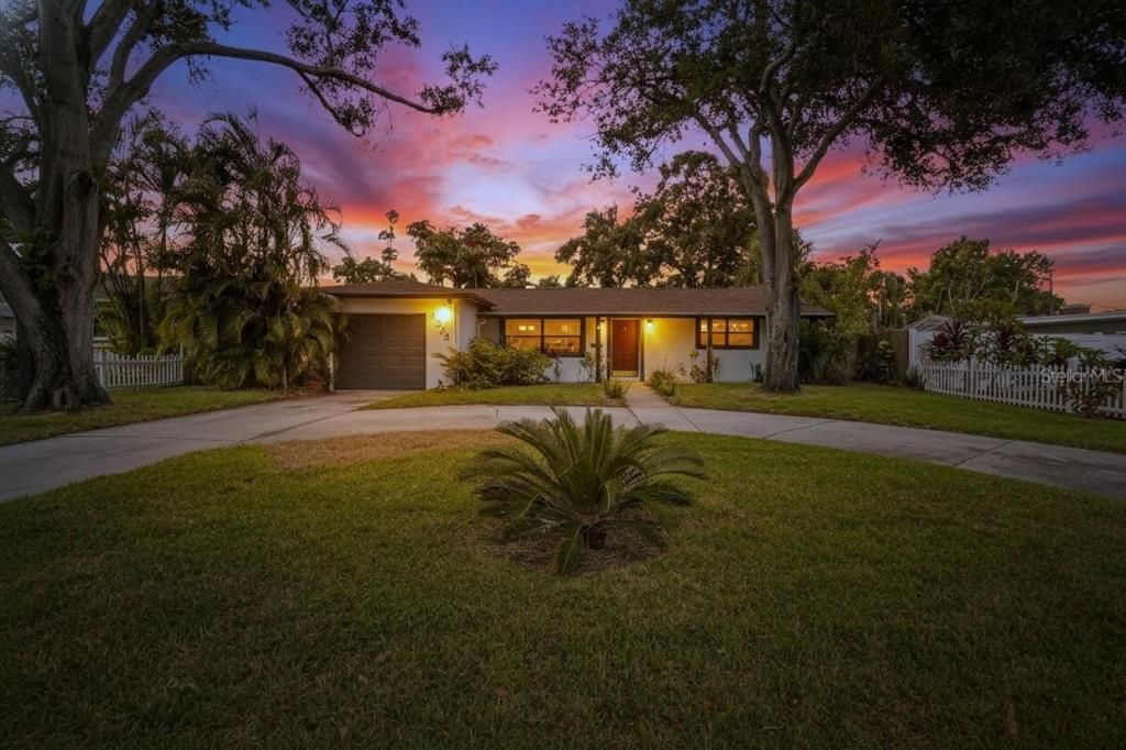 出租: $3,400 (4 贝兹, 2 浴室, 1794 平方英尺)