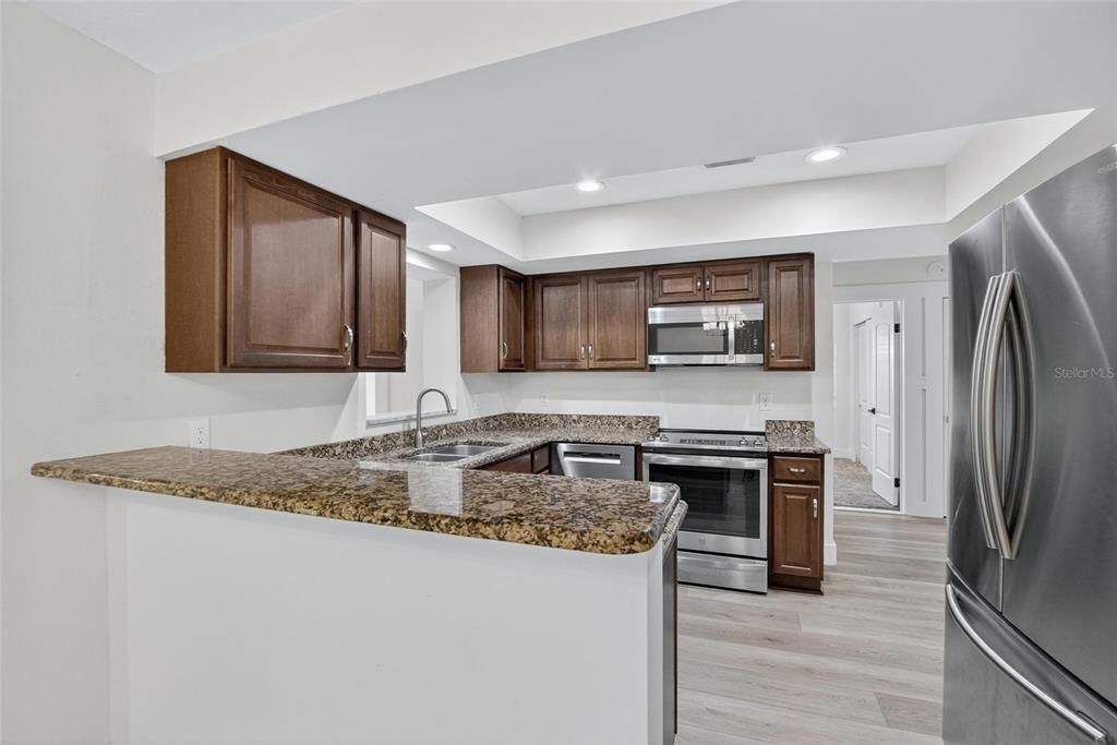 出租: $3,400 (4 贝兹, 2 浴室, 1794 平方英尺)