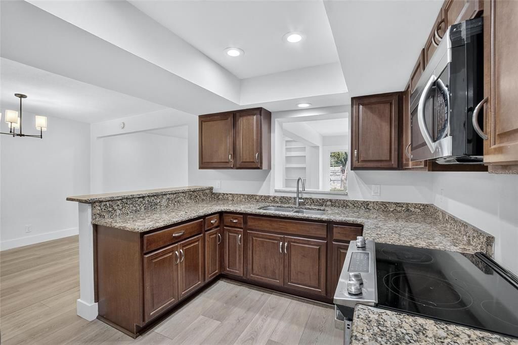 出租: $3,400 (4 贝兹, 2 浴室, 1794 平方英尺)