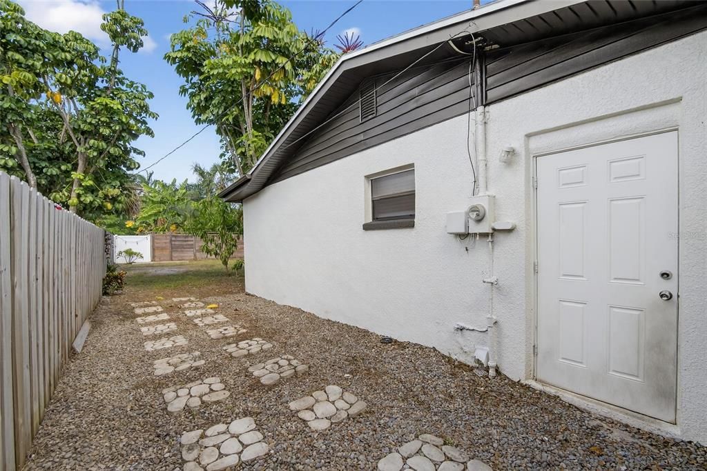 出租: $3,400 (4 贝兹, 2 浴室, 1794 平方英尺)