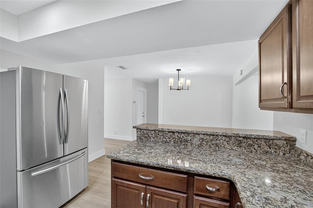 出租: $3,400 (4 贝兹, 2 浴室, 1794 平方英尺)