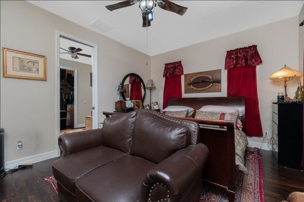 待售: $299,000 (2 贝兹, 2 浴室, 1292 平方英尺)