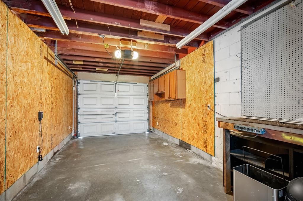 For Rent: $2,495 (3 beds, 2 baths, 1008 Square Feet)