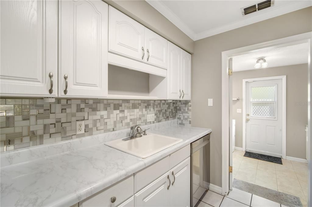 For Rent: $2,495 (3 beds, 2 baths, 1008 Square Feet)