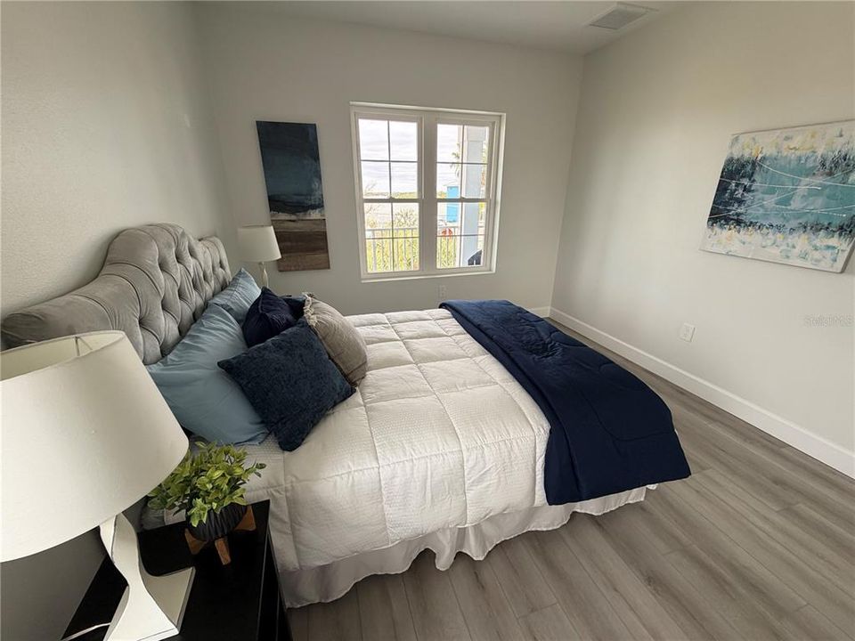 В аренду: $3,300 (2 спален, 2 ванн, 940 Квадратных фут)