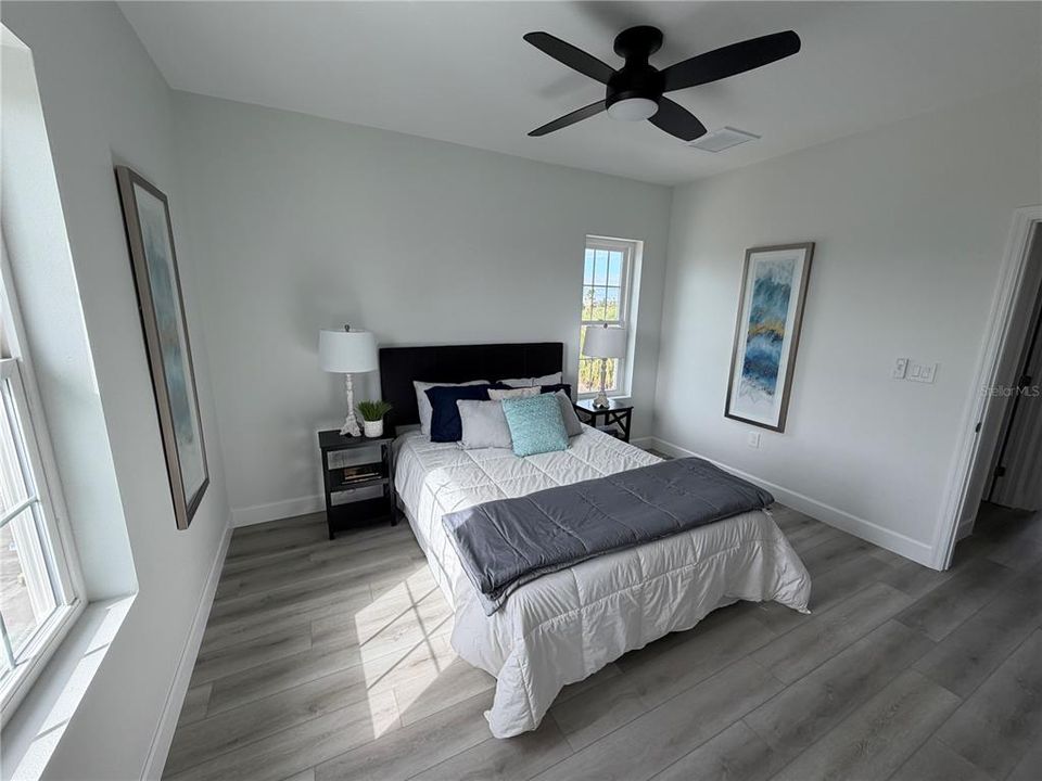 В аренду: $3,300 (2 спален, 2 ванн, 940 Квадратных фут)