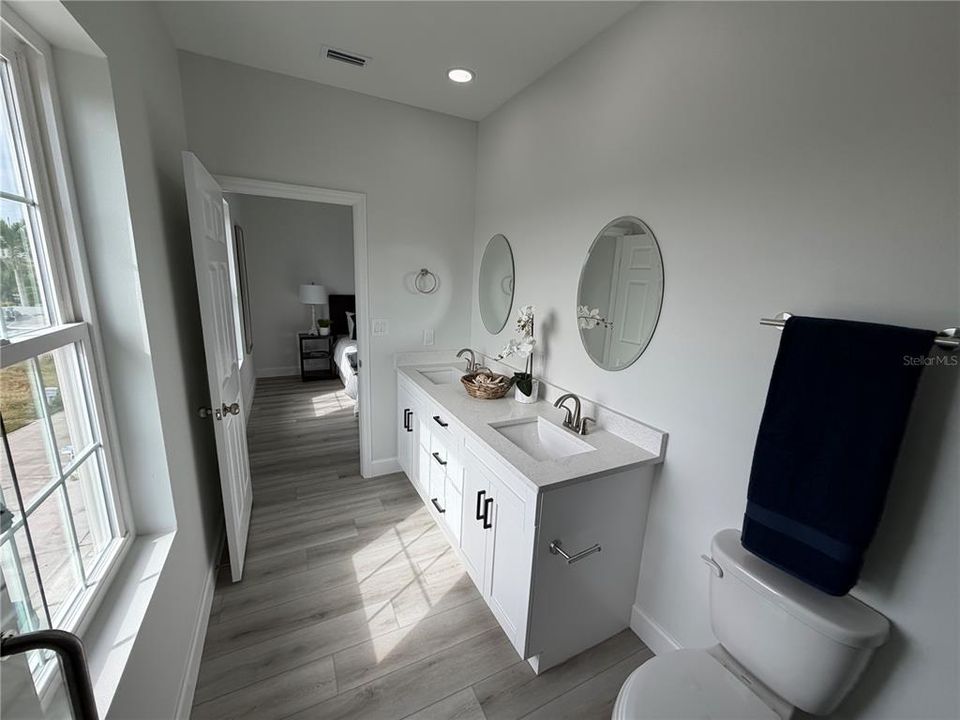 В аренду: $3,300 (2 спален, 2 ванн, 940 Квадратных фут)